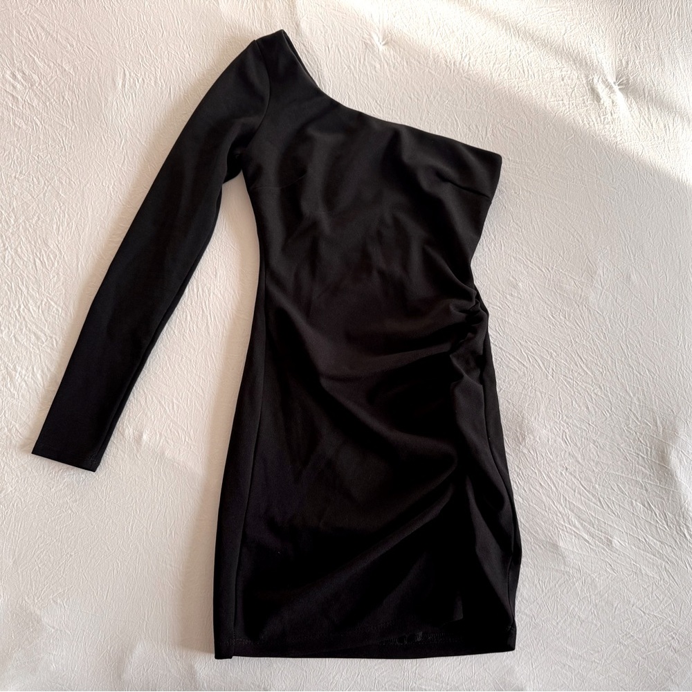 Windsor Black One Shoulder Mini Dress